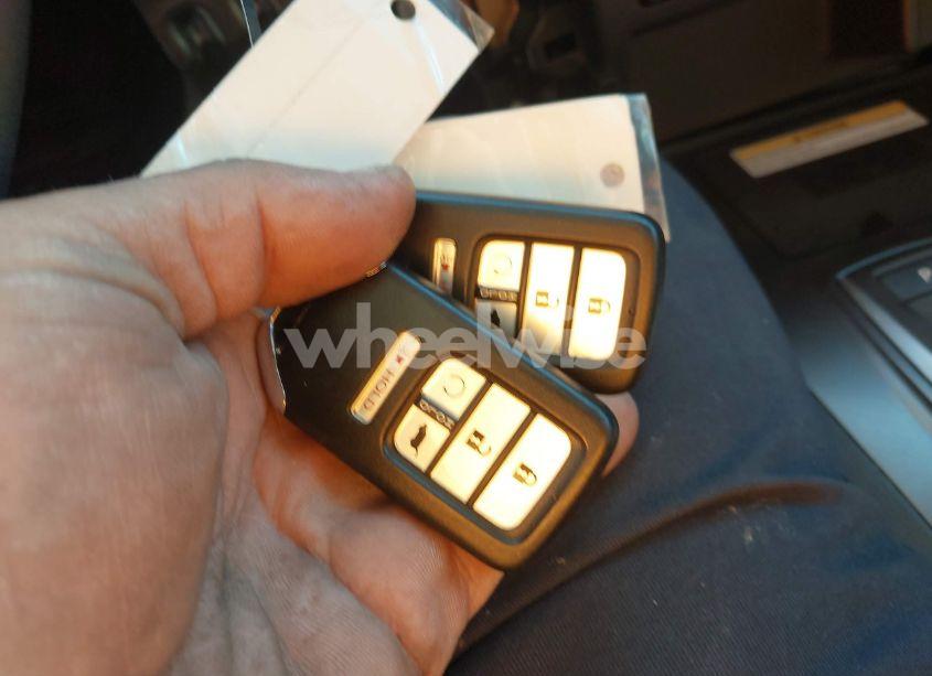 Photo 11 of 2022 Honda Pilot 2WD SPECIAL EDITION (VIN 5FNYF5H22NB001986)