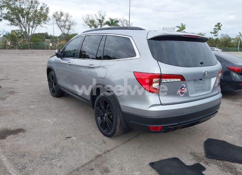 Photo 3 of 2022 Honda Pilot 2WD SPECIAL EDITION (VIN 5FNYF5H23NB018991)