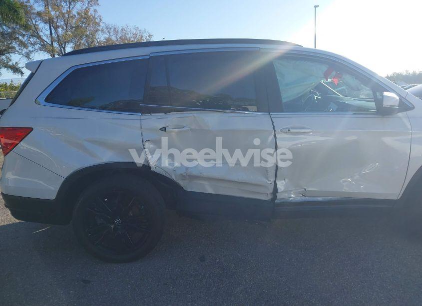 Photo 17 of 2021 Honda Pilot 2WD SPECIAL EDITION (VIN 5FNYF5H24MB037208)