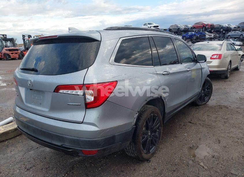 Photo 4 of 2021 Honda Pilot 2WD SPECIAL EDITION (VIN 5FNYF5H25MB004329)