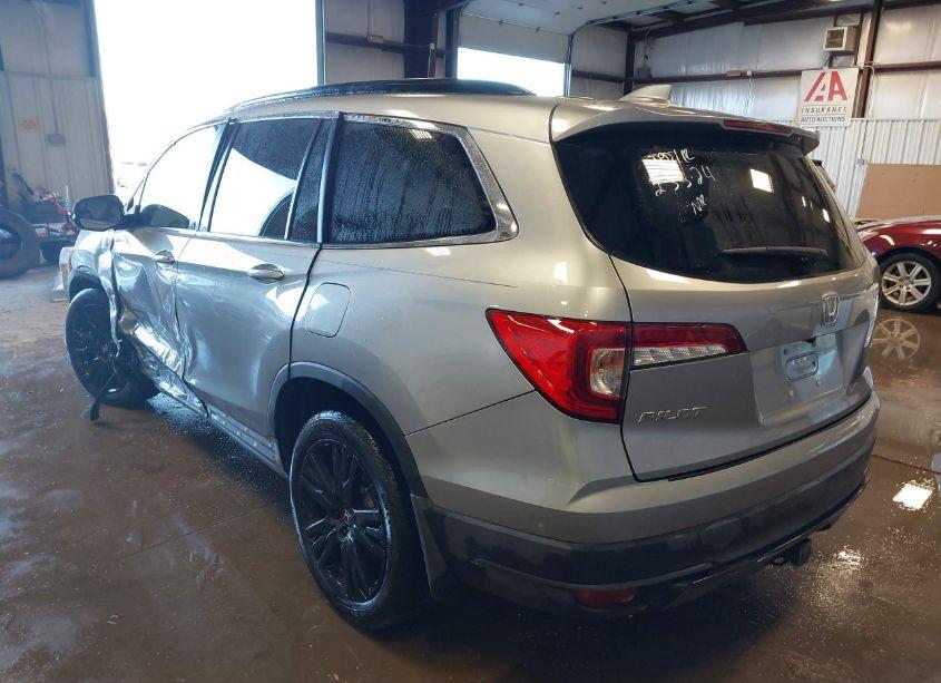 Photo 3 of 2021 Honda Pilot 2WD SPECIAL EDITION (VIN 5FNYF5H25MB010860)