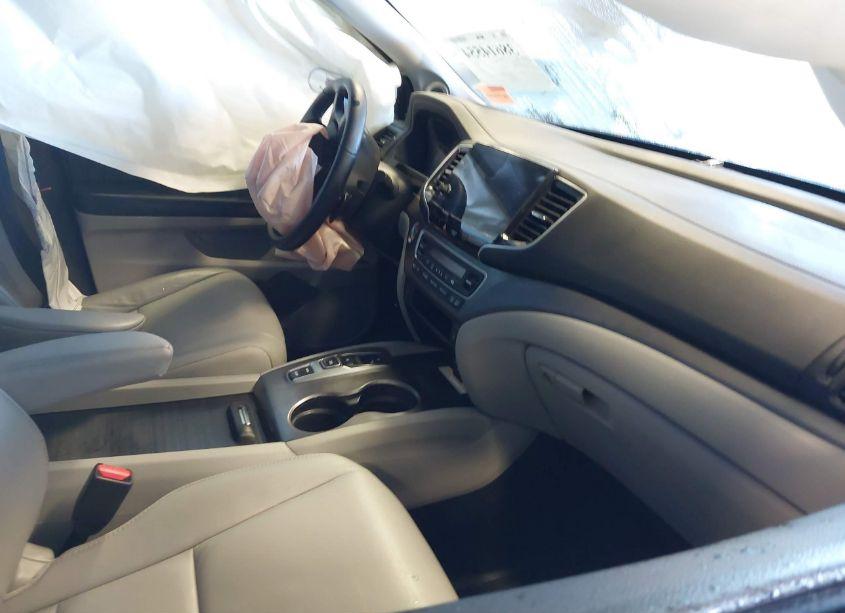 Photo 5 of 2021 Honda Pilot 2WD SPECIAL EDITION (VIN 5FNYF5H25MB010860)