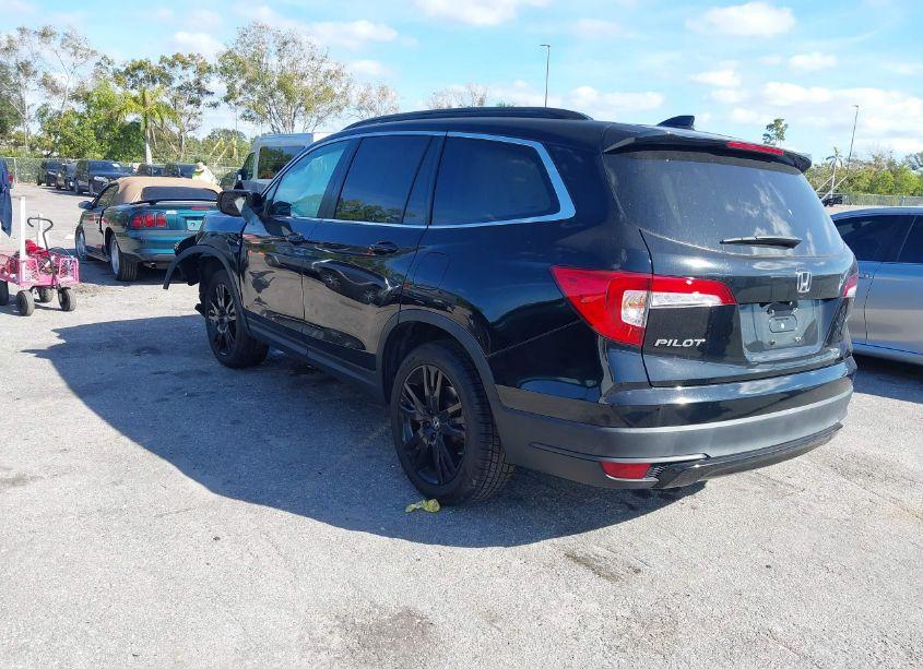 Photo 3 of 2021 Honda Pilot 2WD SPECIAL EDITION (VIN 5FNYF5H25MB026900)