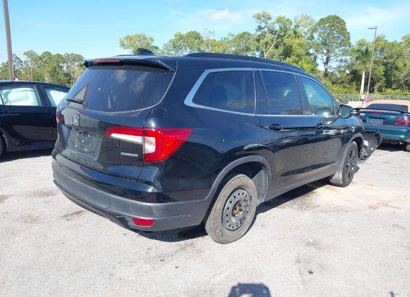 Photo 4 of 2021 Honda Pilot 2WD SPECIAL EDITION (VIN 5FNYF5H25MB026900)