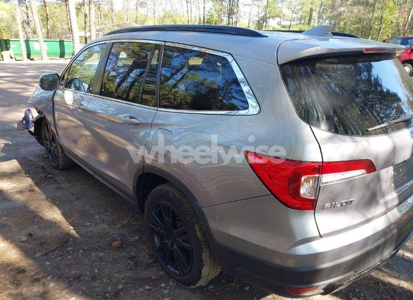 Photo 3 of 2021 Honda Pilot 2WD SPECIAL EDITION (VIN 5FNYF5H25MB028677)