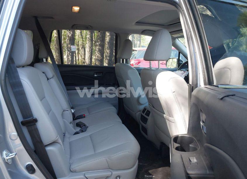 Photo 8 of 2021 Honda Pilot 2WD SPECIAL EDITION (VIN 5FNYF5H25MB028677)
