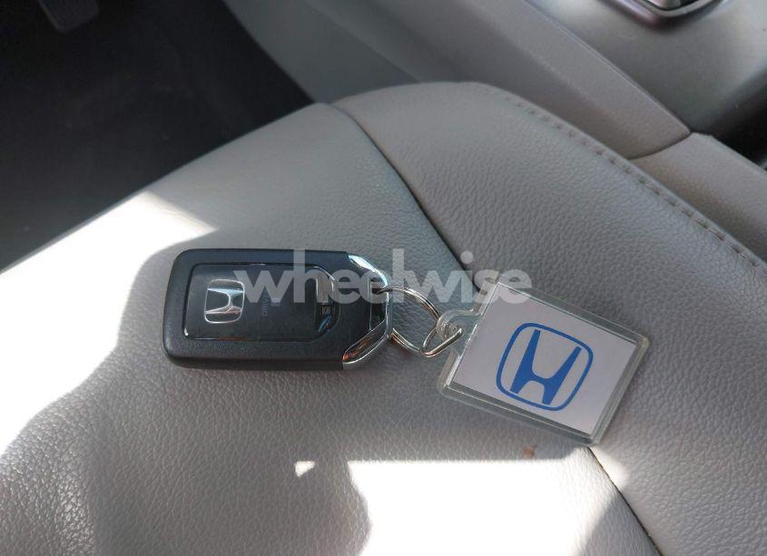 Photo 11 of 2021 Honda Pilot 2WD SPECIAL EDITION (VIN 5FNYF5H25MB041980)