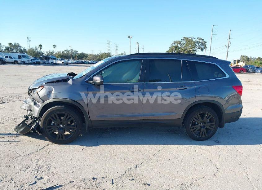Photo 14 of 2022 Honda Pilot 2WD SPECIAL EDITION (VIN 5FNYF5H25NB035016)