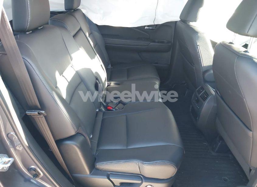 Photo 8 of 2022 Honda Pilot 2WD SPECIAL EDITION (VIN 5FNYF5H25NB035016)