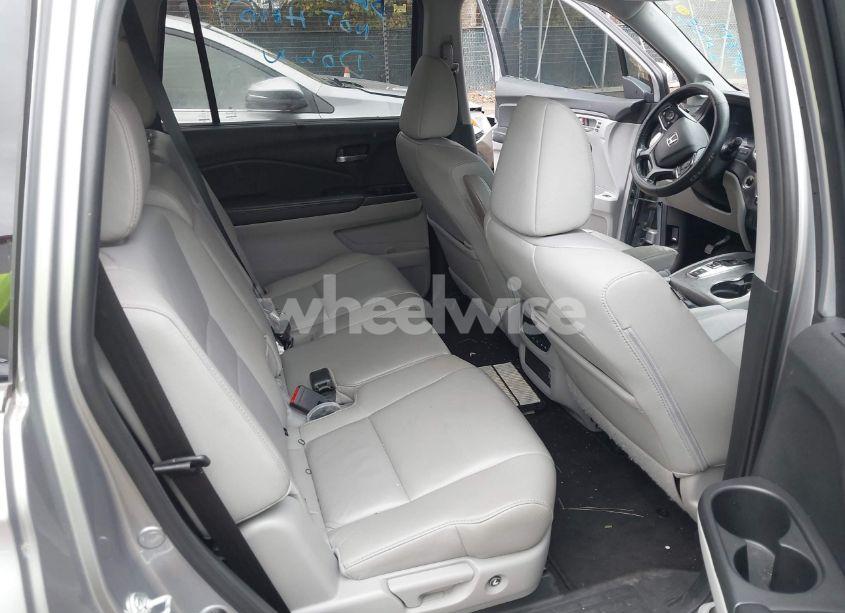 Photo 8 of 2021 Honda Pilot 2WD SPECIAL EDITION (VIN 5FNYF5H26MB032284)