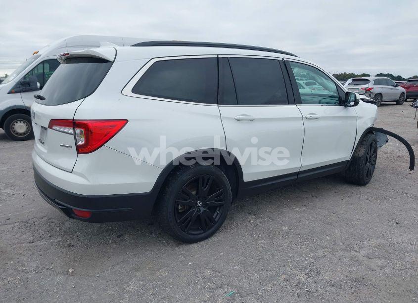 Photo 4 of 2021 Honda Pilot 2WD SPECIAL EDITION (VIN 5FNYF5H26MB037212)