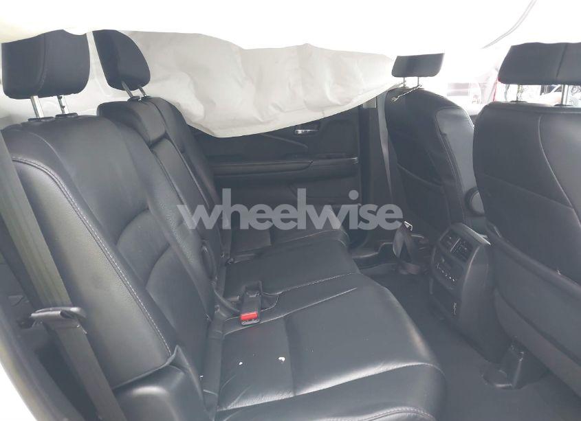 Photo 8 of 2021 Honda Pilot 2WD SPECIAL EDITION (VIN 5FNYF5H26MB037212)