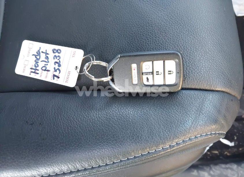 Photo 11 of 2022 Honda Pilot 2WD SPECIAL EDITION (VIN 5FNYF5H26NB028947)