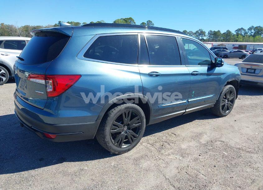 Photo 4 of 2021 Honda Pilot 2WD SPECIAL EDITION (VIN 5FNYF5H27MB041981)