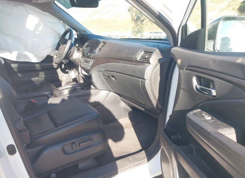 Photo 5 of 2022 Honda Pilot 2WD SPECIAL EDITION (VIN 5FNYF5H27NB020792)