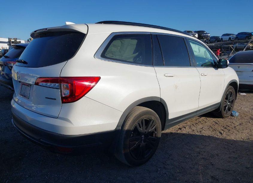 Photo 4 of 2022 Honda Pilot 2WD SPECIAL EDITION (VIN 5FNYF5H28NB015732)