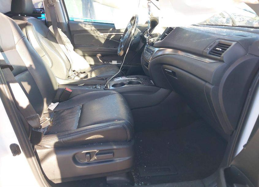 Photo 5 of 2022 Honda Pilot 2WD SPECIAL EDITION (VIN 5FNYF5H28NB015732)