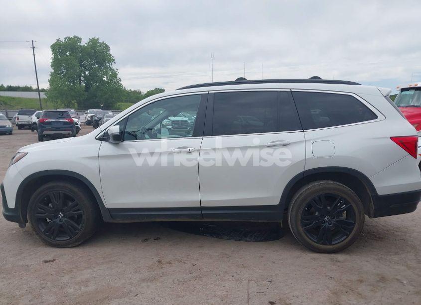 Photo 15 of 2022 Honda Pilot 2WD SPECIAL EDITION (VIN 5FNYF5H28NB018579)