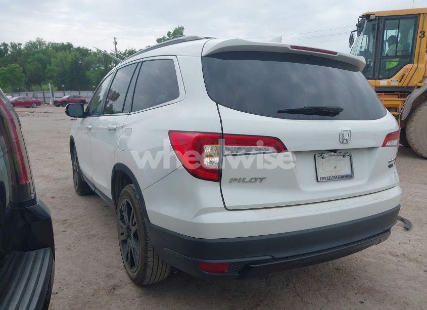 Photo 3 of 2022 Honda Pilot 2WD SPECIAL EDITION (VIN 5FNYF5H28NB018579)
