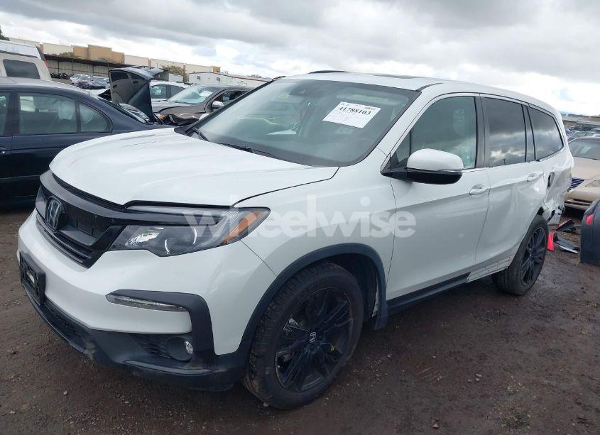 Photo 2 of 2021 Honda Pilot 2WD SPECIAL EDITION (VIN 5FNYF5H29MB044994)
