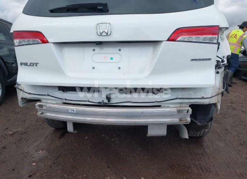 Photo 6 of 2021 Honda Pilot 2WD SPECIAL EDITION (VIN 5FNYF5H29MB044994)