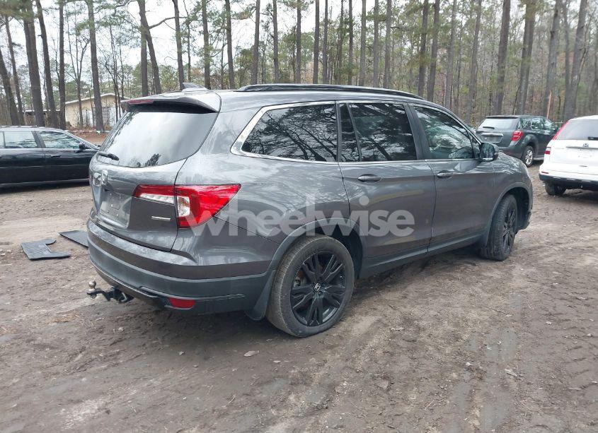 Photo 4 of 2022 Honda Pilot 2WD SPECIAL EDITION (VIN 5FNYF5H29NB005260)