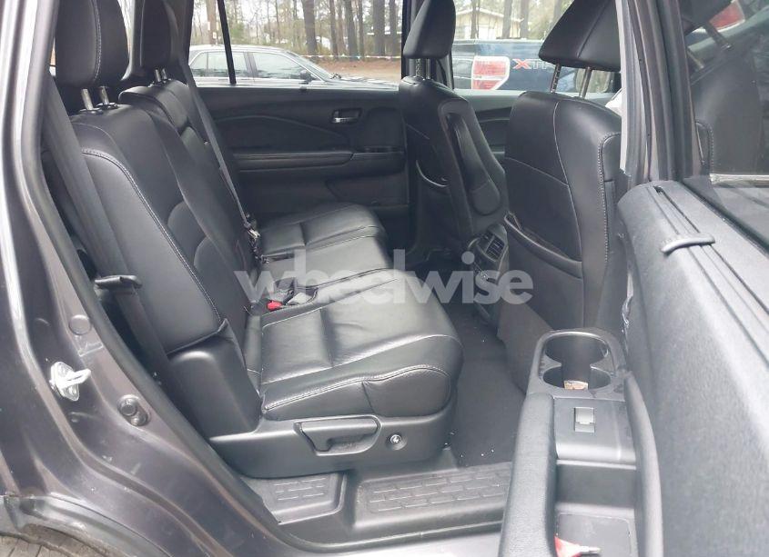 Photo 8 of 2022 Honda Pilot 2WD SPECIAL EDITION (VIN 5FNYF5H29NB005260)