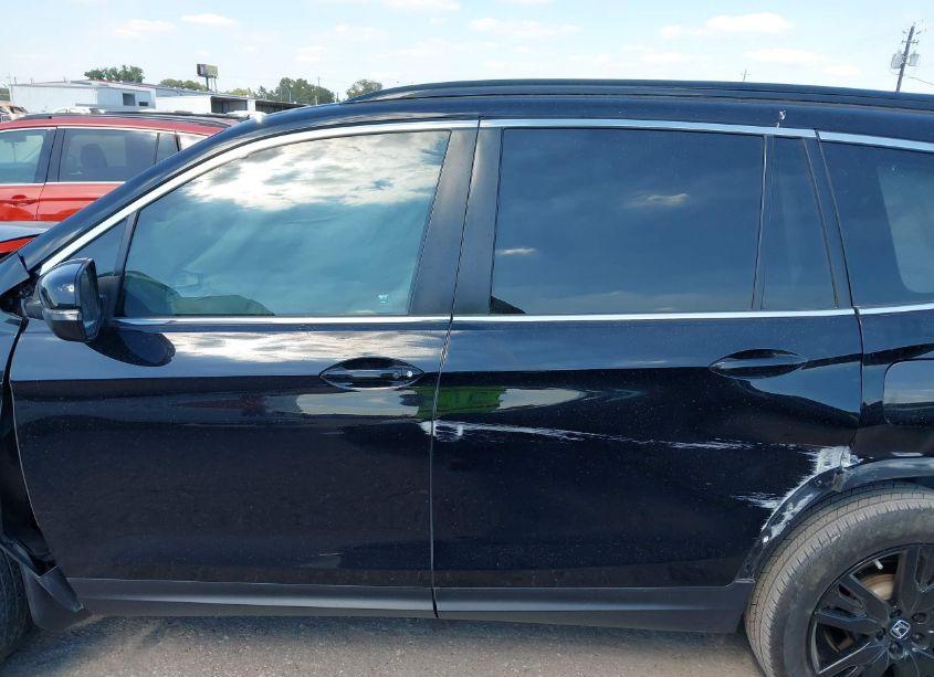 Photo 14 of 2022 Honda Pilot 2WD SPECIAL EDITION (VIN 5FNYF5H29NB021832)