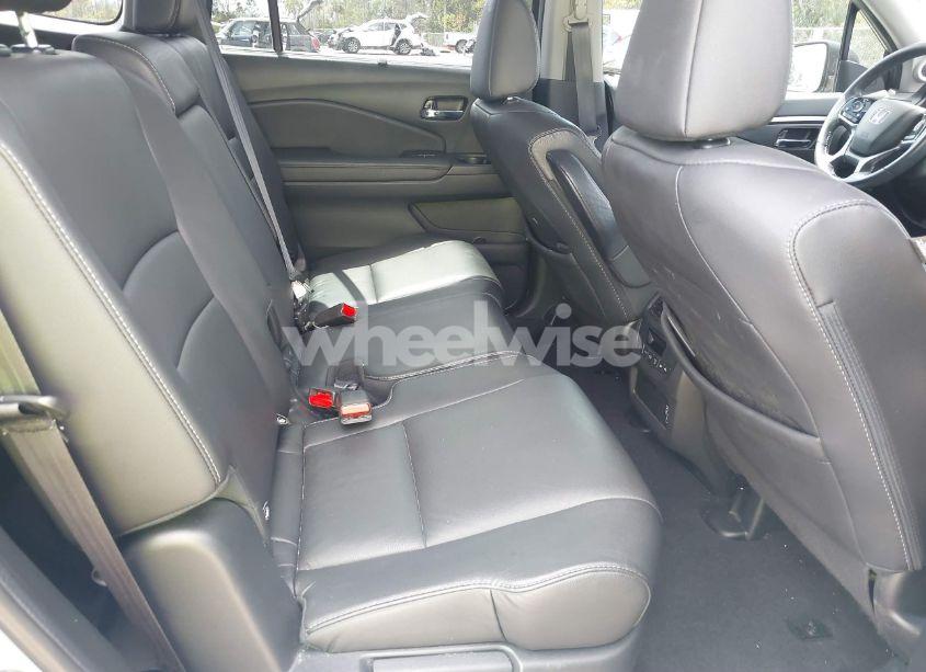 Photo 8 of 2022 Honda Pilot 2WD SPECIAL EDITION (VIN 5FNYF5H29NB034421)