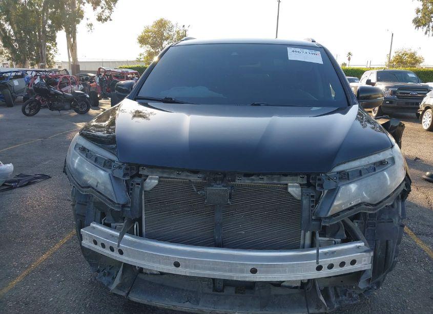 Photo 13 of 2021 Honda Pilot 2WD SPECIAL EDITION (VIN 5FNYF5H2XMB006237)