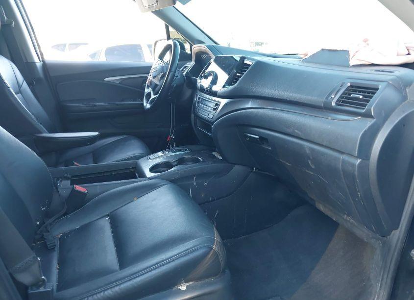 Photo 5 of 2021 Honda Pilot 2WD SPECIAL EDITION (VIN 5FNYF5H2XMB006237)