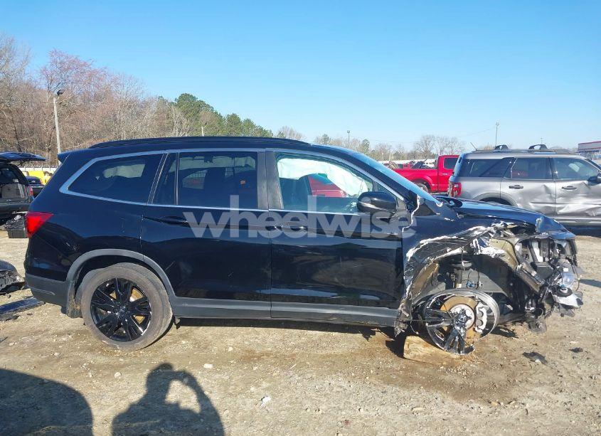 Photo 14 of 2021 Honda Pilot 2WD SPECIAL EDITION (VIN 5FNYF5H2XMB036077)