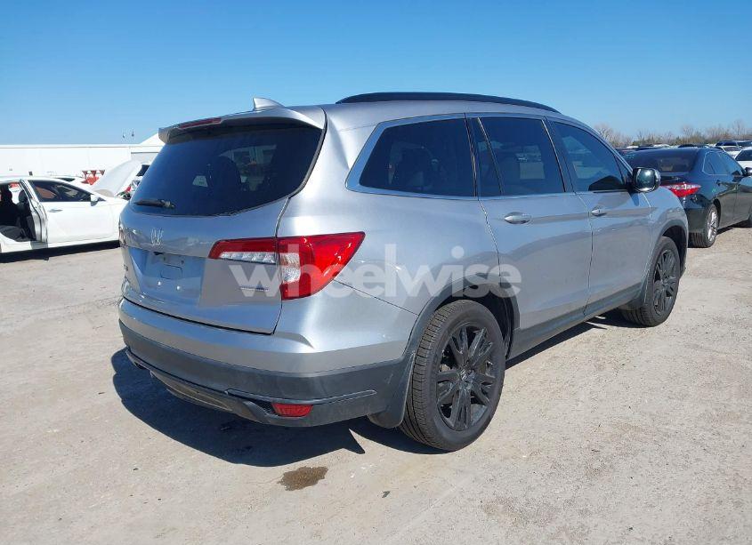 Photo 4 of 2022 Honda Pilot 2WD SPECIAL EDITION (VIN 5FNYF5H2XNB014159)