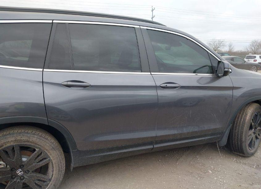 Photo 13 of 2022 Honda Pilot 2WD SPECIAL EDITION (VIN 5FNYF5H2XNB033858)