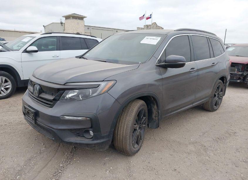 Photo 2 of 2022 Honda Pilot 2WD SPECIAL EDITION (VIN 5FNYF5H2XNB033858)