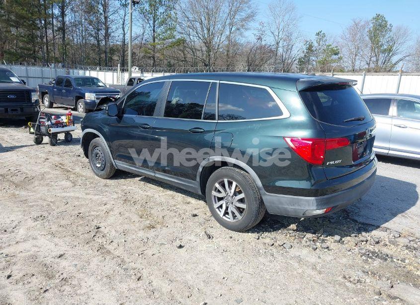 Photo 3 of 2016 Honda Pilot EX (VIN 5FNYF5H30GB024761)