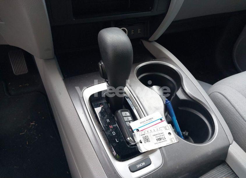 Photo 11 of 2018 Honda Pilot EX (VIN 5FNYF5H30JB008857)