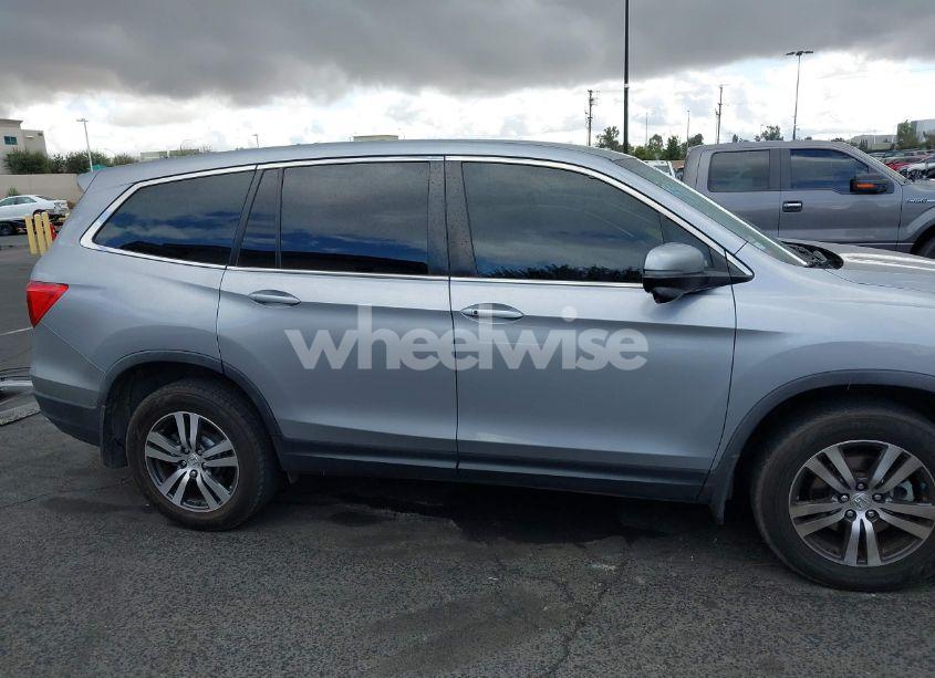 Photo 14 of 2018 Honda Pilot EX (VIN 5FNYF5H30JB008857)