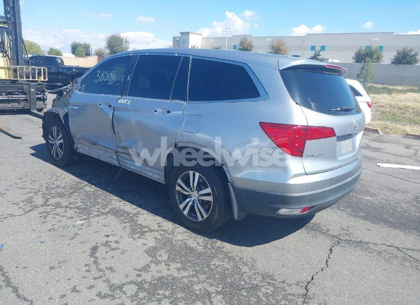 Photo 3 of 2018 Honda Pilot EX (VIN 5FNYF5H30JB008857)