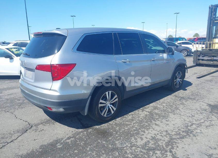 Photo 4 of 2018 Honda Pilot EX (VIN 5FNYF5H30JB008857)