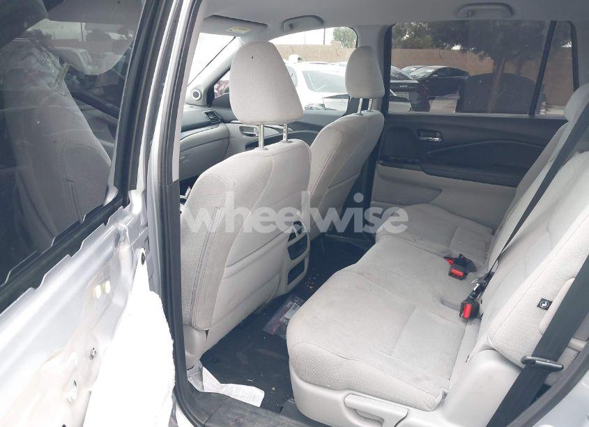 Photo 8 of 2018 Honda Pilot EX (VIN 5FNYF5H30JB008857)