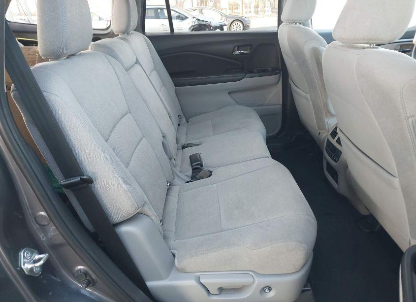 Photo 8 of 2019 Honda Pilot EX (VIN 5FNYF5H30KB004325)