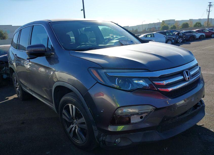 2017 Honda Pilot EX (VIN 5FNYF5H31HB001684) main photo
