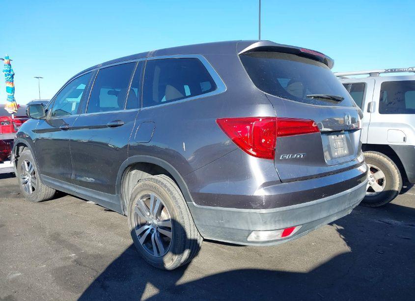 Photo 3 of 2017 Honda Pilot EX (VIN 5FNYF5H31HB001684)