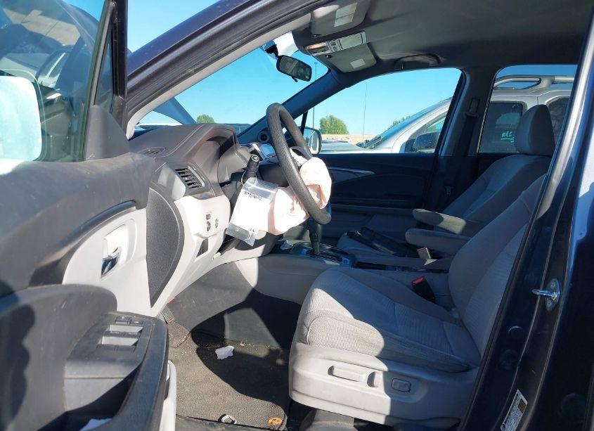 Photo 5 of 2017 Honda Pilot EX (VIN 5FNYF5H31HB001684)