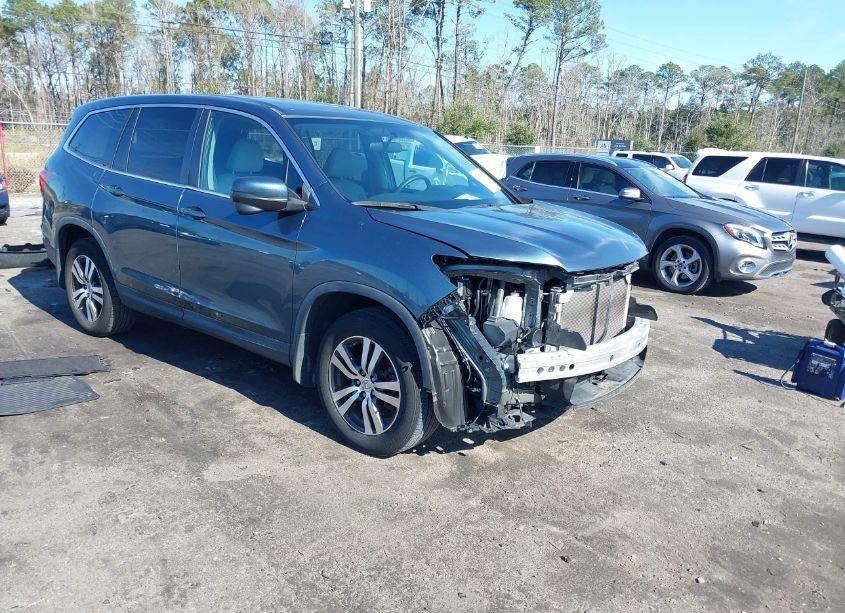 2017 Honda Pilot EX (VIN 5FNYF5H31HB020543) main photo