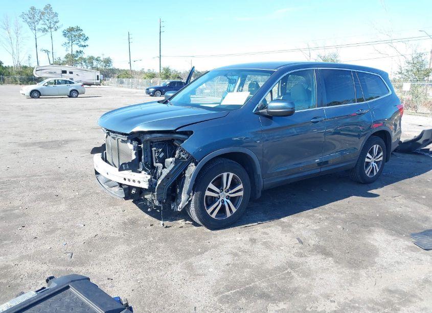 Photo 2 of 2017 Honda Pilot EX (VIN 5FNYF5H31HB020543)