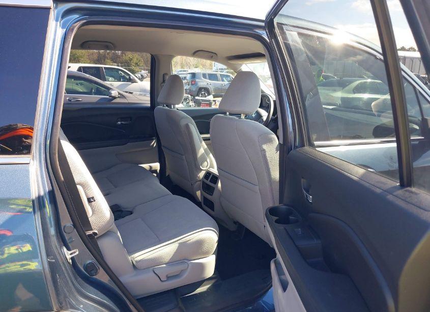 Photo 8 of 2017 Honda Pilot EX (VIN 5FNYF5H31HB020543)