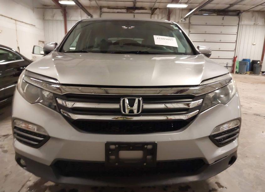 Photo 13 of 2018 Honda Pilot EX (VIN 5FNYF5H31JB014876)