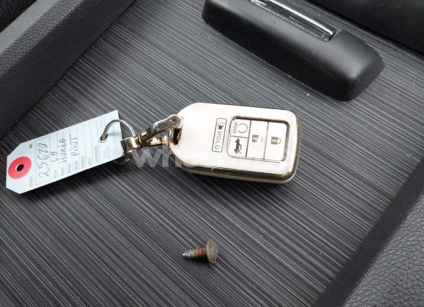 Photo 11 of 2018 Honda Pilot EX (VIN 5FNYF5H31JB020015)